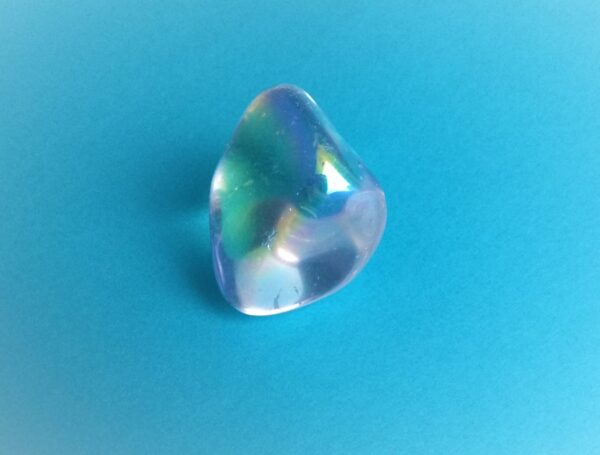 Tromlovaný oblázek aqua aura - Image 3